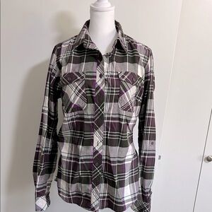 Duluth Trading Co. Crosscut Wicking Flannel Shirt. Size small.